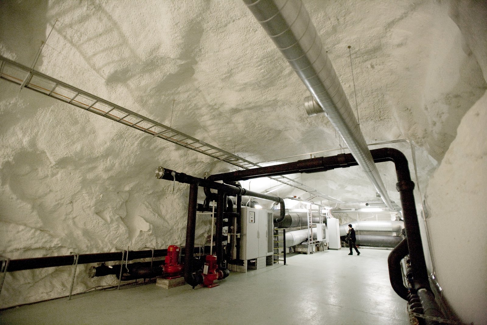 Data center cooling pipes and infrastructure